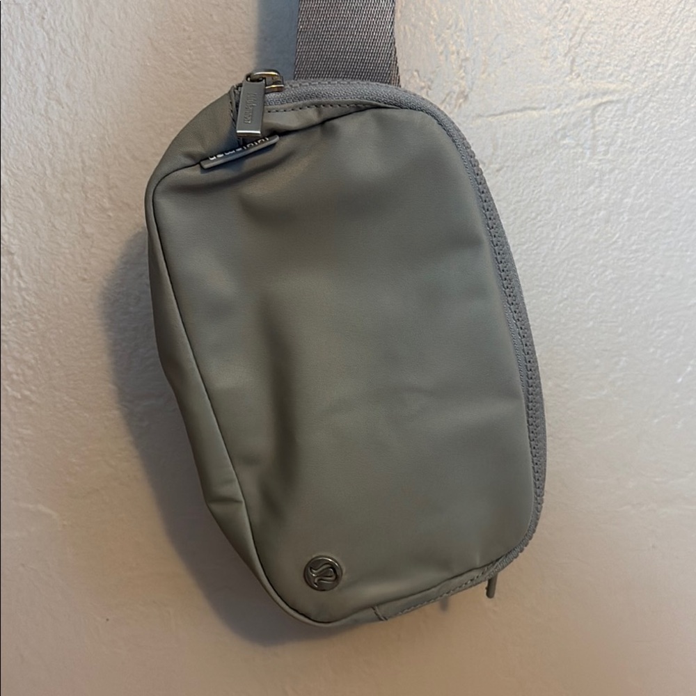 Lululemon Athletica Gray Belt Bag Modern Minimalist Design